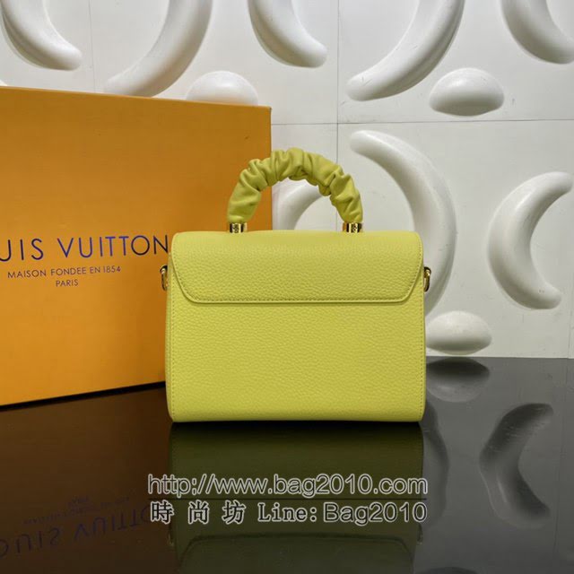 Louis Vuitton新款女包 M58688 路易威登Twist中号手袋 Taurillon皮革 小牛皮抽褶手柄 LV手提女包单肩斜挎包  ydh4222